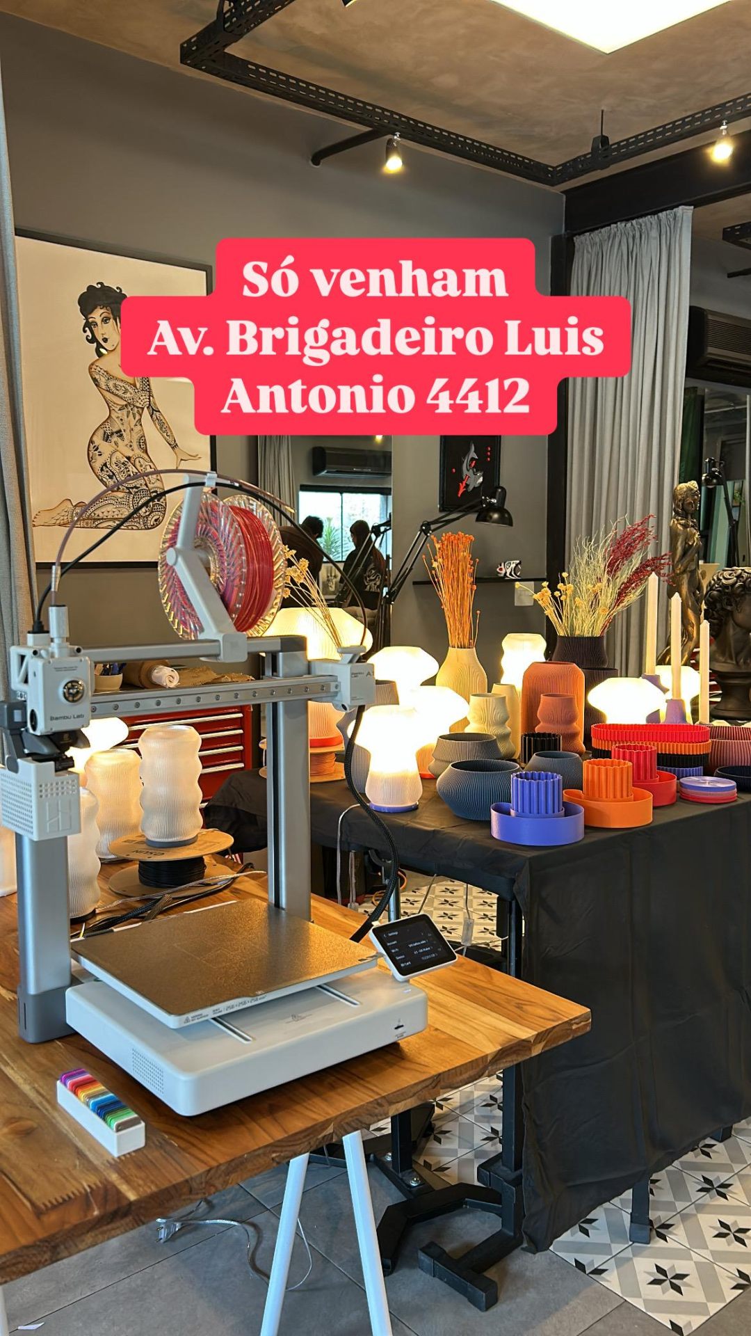Exposição de produtos 3D em feira